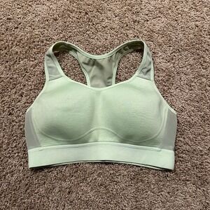 Gymshark Vital Seamless Sports Bra Sage Green Racerback Medium Impact Mesh Trim